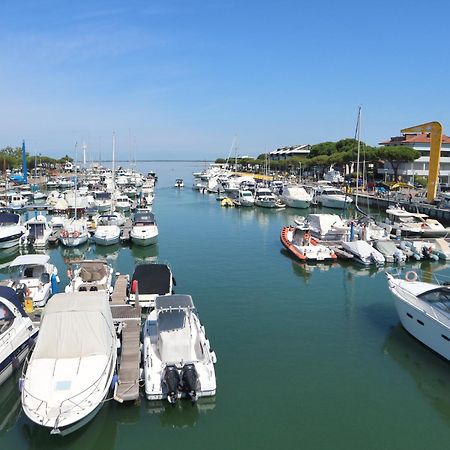 Vera Apartment Lignano Sabbiadoro Exterior photo