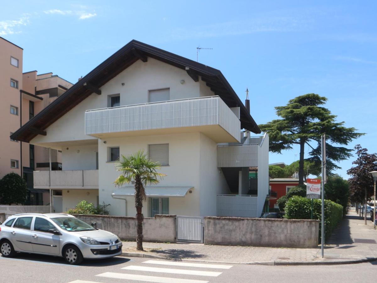 Vera Apartment Lignano Sabbiadoro Exterior photo