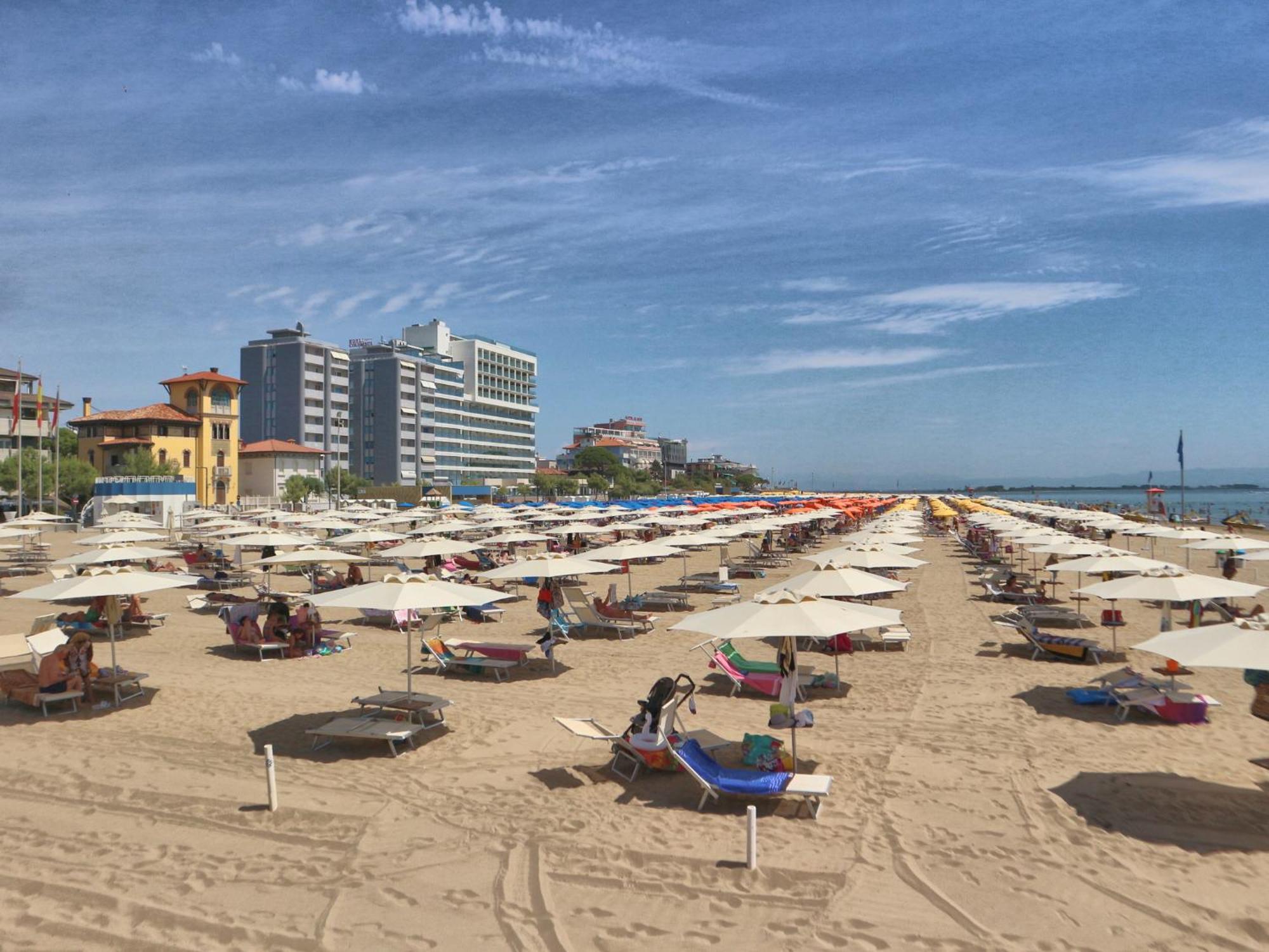 Vera Apartment Lignano Sabbiadoro Exterior photo